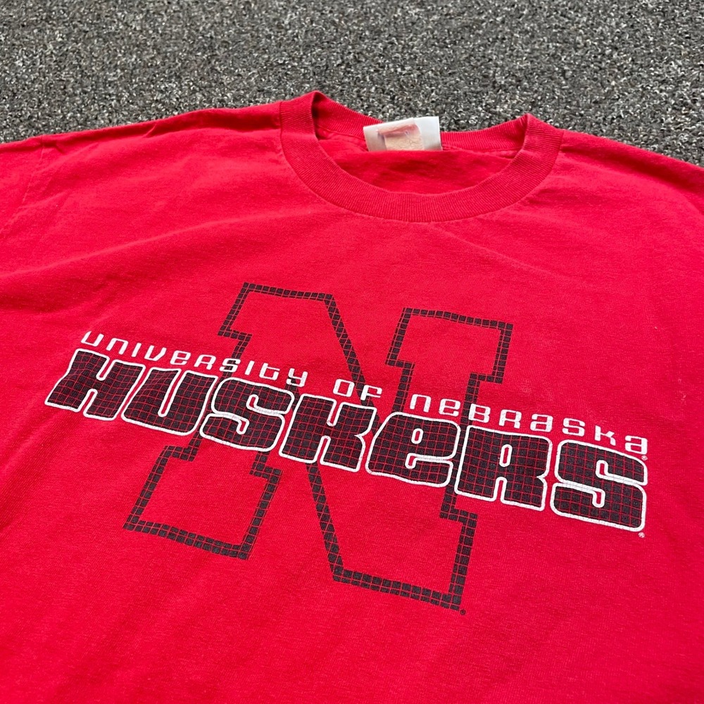 University of Nebraska Huskers Red T-Shirt CI Apparel Mens Large NCAA Football